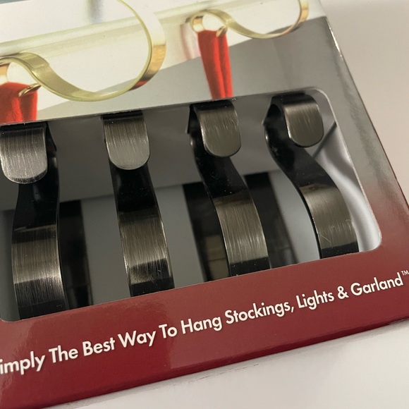 The Original MantleClip Set for Christmas Stockings & Decorations - Picture 2 of 6